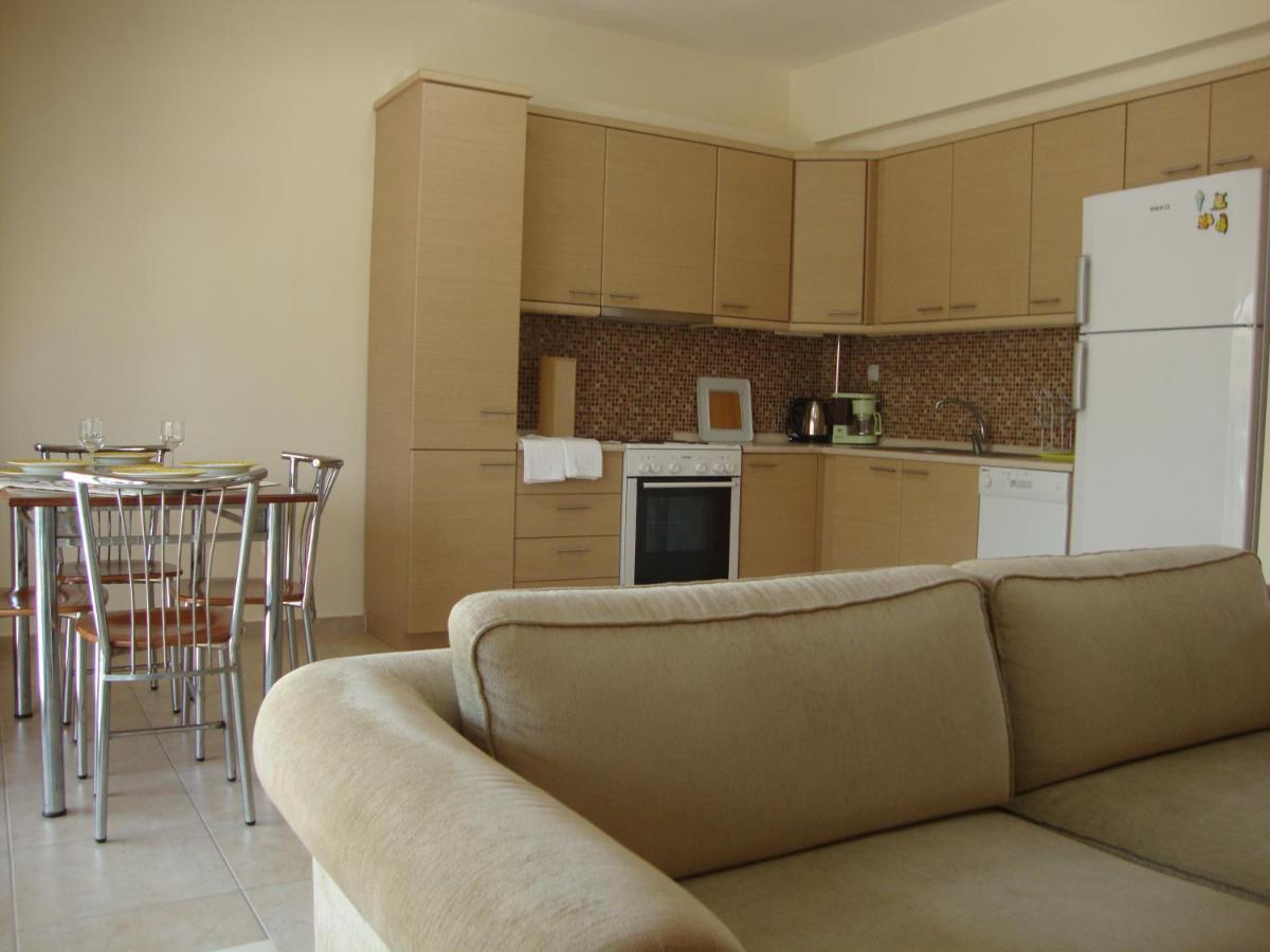 Joy Apartment เกราโมตี ภายนอก รูปภาพ