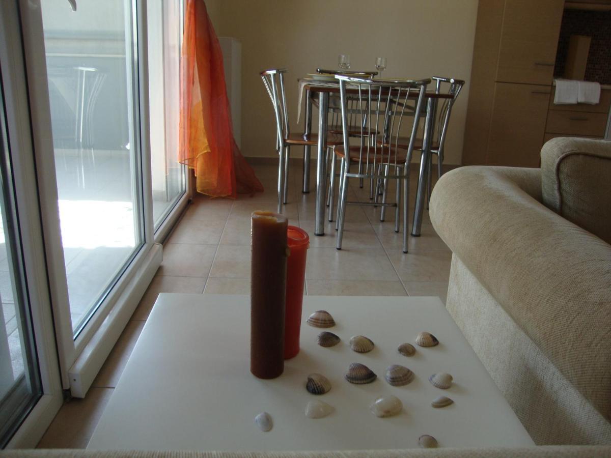 Joy Apartment เกราโมตี ภายนอก รูปภาพ